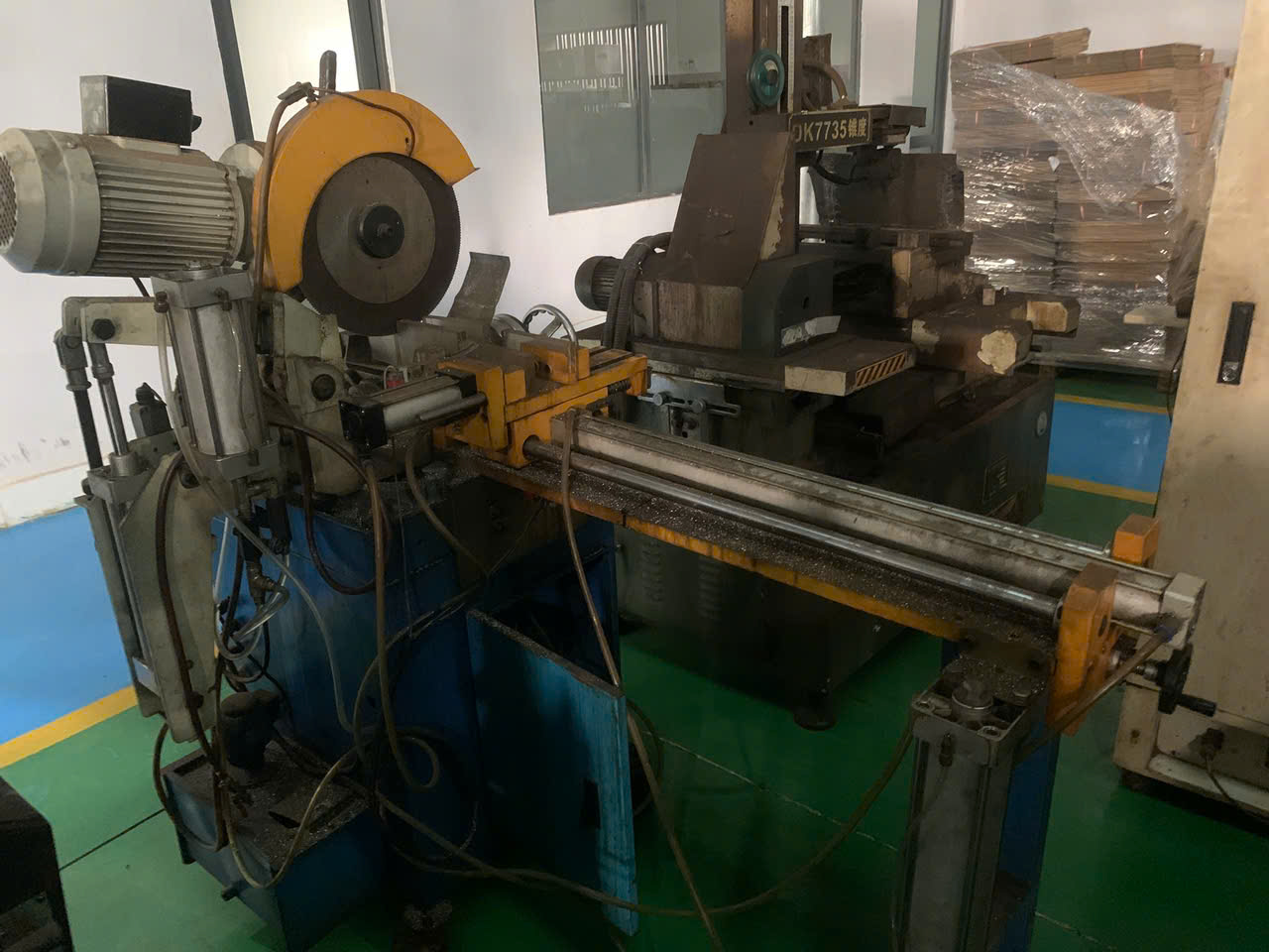 Sawing machine.jpg